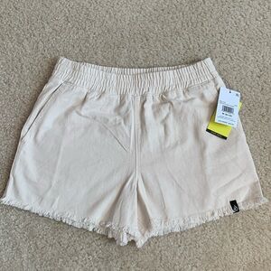 Volcom shorts NWT